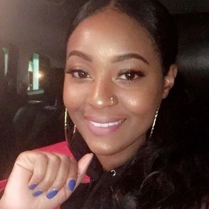 Meet your Posher, Risa